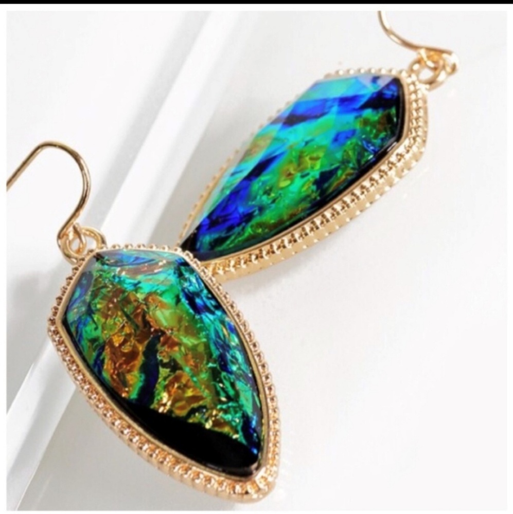 ⚡⚡ Opal green earrings